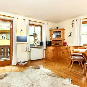 Apartment Ferienwohnung Almstüberl, Reit im Winkl